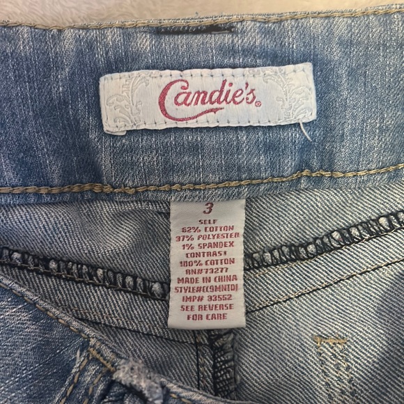 Y2K style low-rise jean shorts - Picture 2 of 3